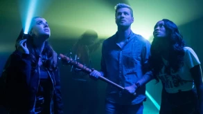 Στο ‘Into the Dark: Crawlers’ η Ημέρα του St. Patrick θα γιορταστεί με εξωγήινη εισβολή (ΒΙΝΤΕΟ) 