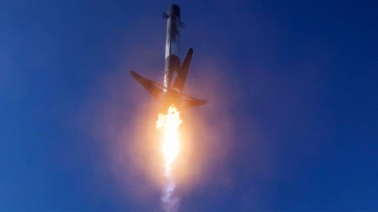 Η SpaceX γράφει ιστορία με την 50η προσγείωση πυραύλου της (BINTEO)