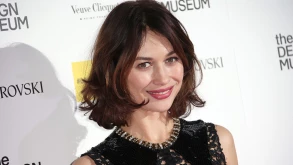 Η Olga Kurylenko διαγνώστηκε θετική στον κορωνοϊό