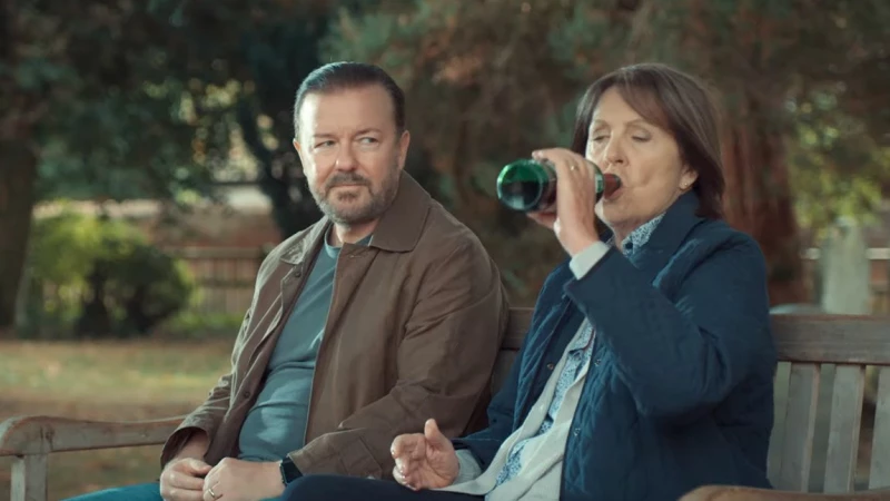 Ο Tony επιστρέφει σε νέες απολαυστικές περιπέτειες – Δείτε το επίσημο trailer της 2ης  σεζόν του After Life