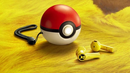 Η Razer παρουσιάζει τα Pikachu ασύρματα ακουστικά τα οποία φορτίζουν μέσα σε μία Pokeball