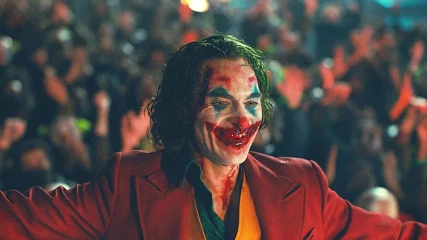 Νέες φωτογραφίες από τα γυρίσματα του Joker μάς κάνουν να θέλουμε το sequel τώρα!
