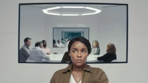 Στη 2η σεζόν του ‘Homecoming’ η Janelle Monáe παλεύει απέναντι σε μία φρικτή συνωμοσία (ΒΙΝΤΕΟ)