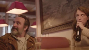 Στο ‘Deerskin’ o νικητής Χρυσού Αγαλματιδίου, Jean Dujardin αποκτά ένα παράξενο πάθος! (ΒΙΝΤΕΟ)  