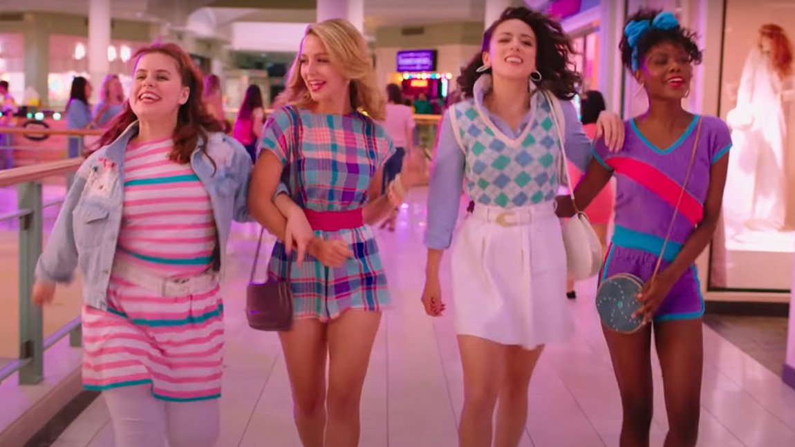 Στο ‘Valley Girl’ κάνουμε βουτιά σε ρομαντίκ, ρετρό σκηνικά των ‘80s (BINTEO)  