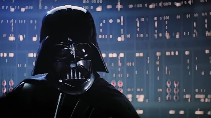 Φανατικός των Star Wars διέρρηξε την Bad Robot και έκλεψε το πρωτότυπο κράνος του Darth Vader!