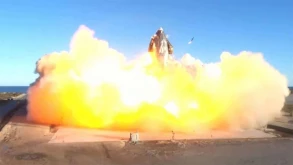 Το Starship καταστράφηκε εντυπωσιακά σε μία κατά τα άλλα πετυχημένη δοκιμή (ΒΙΝΤΕΟ)