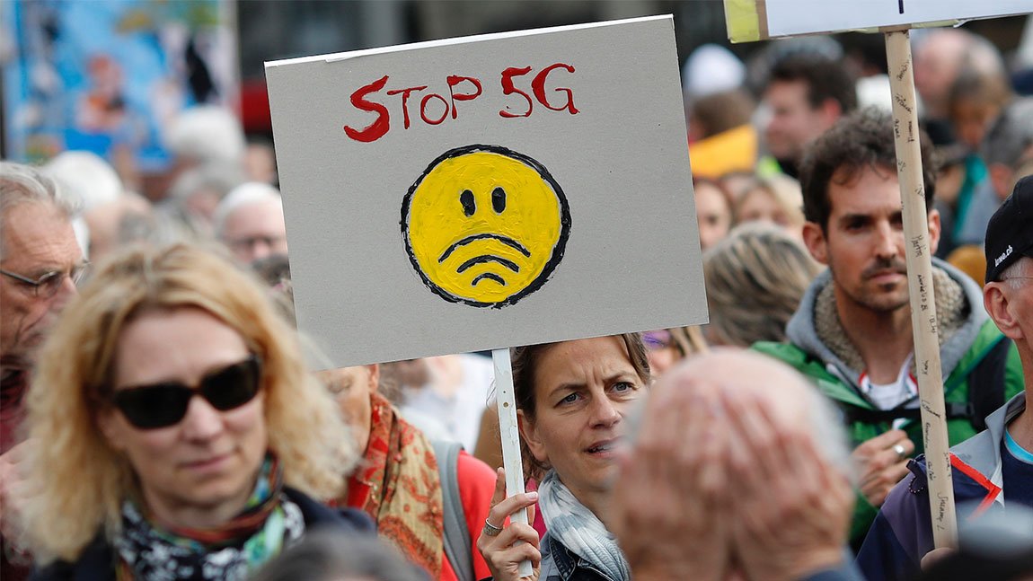 Οι θεωρίες συνομωσίας περί 5G έχουν καταστρέψει 159 σταθμούς στο Ηνωμένο Βασίλειο