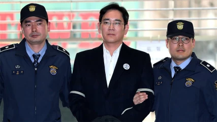 O Πρόεδρος της Samsung επιστρέφει στη φυλακή
