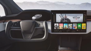 Το ανανεωμένο Tesla Model S θα παίζει Witcher 3 με επιδόσεις PS5