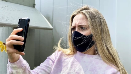 Φοράτε μάσκα και δεν ξεκλειδώνει με Face ID το iPhone; Τέλος η ταλαιπωρία για χιλιάδες χρήστες