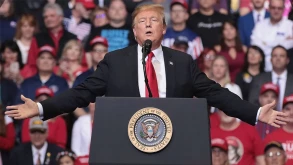 Ο Donald Trump θα δημιουργήσει τη δική του social media πλατφόρμα