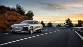Η Audi αποκάλυψε το A6 e-tron με φώτα που προβάλουν την εικόνα που θες (ΕΙΚΟΝΕΣ+ΒΙΝΤΕΟ)