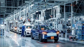 BMW, Honda και Ford μειώνουν την παραγωγή τους εξαιτίας έλλειψης chip