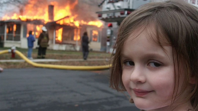 Disaster Girl: Το διάσημο meme πωλήθηκε έναντι $500.000