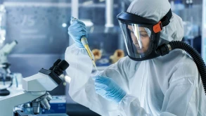 Το Facebook δε θα αφαιρεί ισχυρισμούς πως η COVID-19 είναι κατασκευασμένη στο εργαστήριο