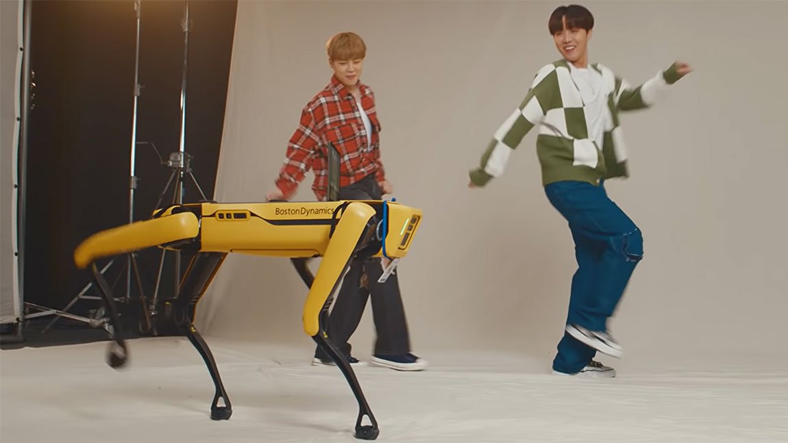 Ο ρομποτικός σκύλος της Boston Dynamics χορεύει με τους BTS (ΒΙΝΤΕΟ)