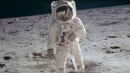 Ειδικός οπτικών εφέ αποκαλύπτει όλα όσα έβλεπε ο Buzz Aldrin στην ιστορική φωτογραφία στη Σελήνη (ΕΙΚΟΝΑ)