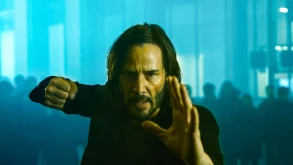 The Matrix 4: Πρώτη ματιά στη νέα εμφάνιση του Keanu Reeves ως Neo (ΕΙΚΟΝΕΣ+ΒΙΝΤΕΟ)