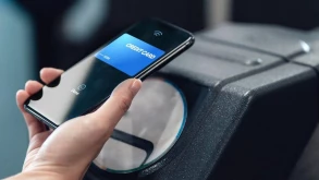 Ερευνητές βρίσκουν hack του Apple Pay - Μπορούν να γίνουν πληρωμές με κλειδωμένο iPhone