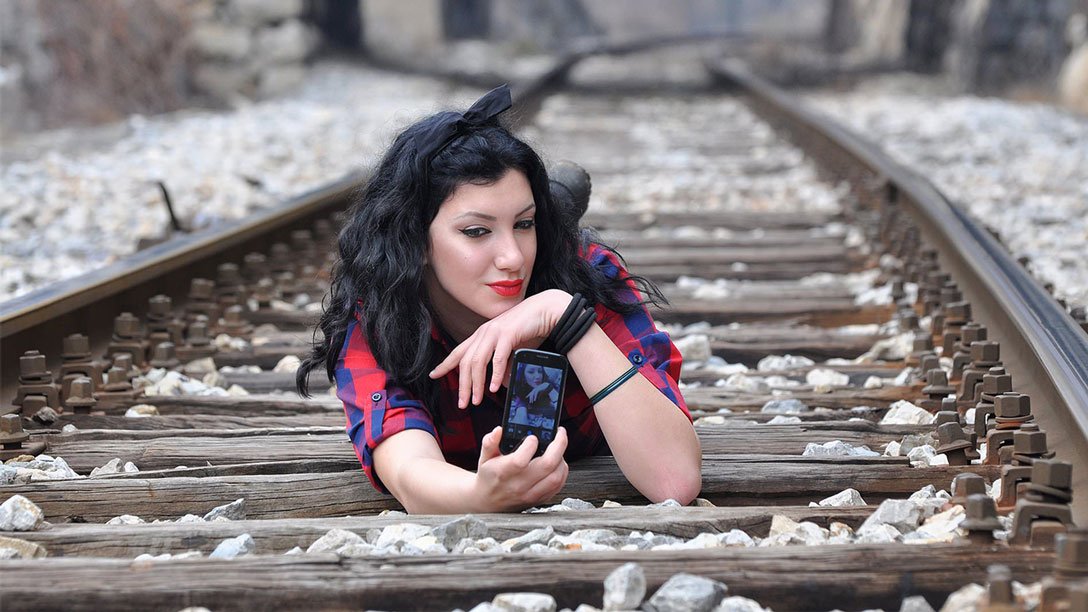 Οι selfies έχουν σκοτώσει σχεδόν 400 ανθρώπους από το 2008