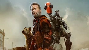 Finch: Ο sci-fi "Ναυαγός" του Tom Hanks αξίζει τη ματιά σας | Review