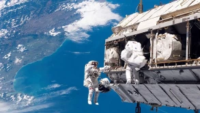 Η NASA ακύρωσε διαστημικό περίπατο την τελευταία στιγμή λόγω διαστημικών συντριμμιών