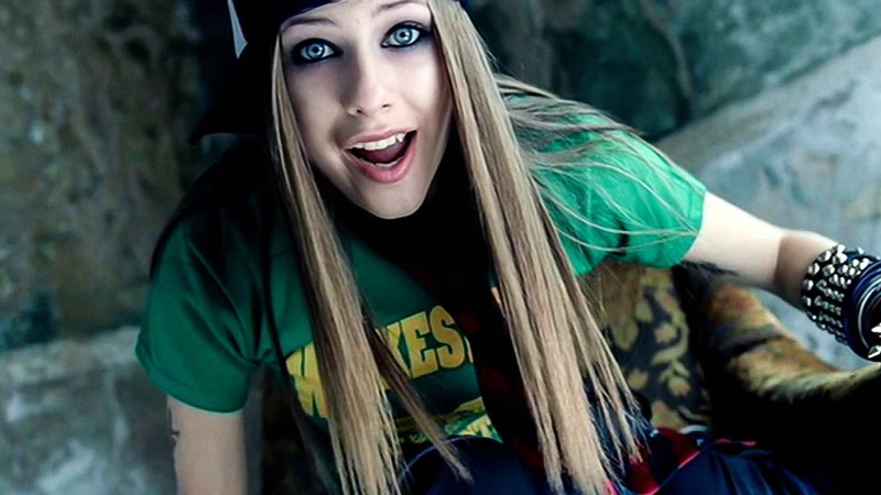 Το “Sk8er Boi” της Avril Lavigne θα γίνει ταινία