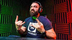 Είχα καιρό να ΠΩΡΩΘΩ έτσι! – Corsair HS80 RGB Review