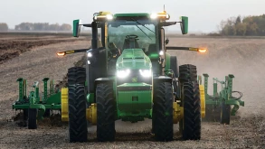 Το αυτόνομο τρακτέρ της John Deere είναι έτοιμο για παραγωγή (ΒΙΝΤΕΟ)