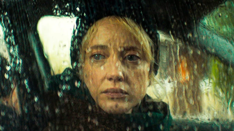 Η Andrea Riseborough ζει την απόλυτη τραγωδία στο θρίλερ μυστηρίου “Here Before” (ΒΙΝΤΕΟ)