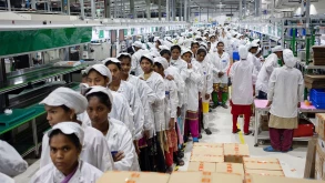 Το εργοστάσιο iPhone της Foxconn στην Ινδία άρχισε πάλι να λειτουργεί