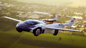Air Car: Το ιπτάμενο αυτοκίνητο που πήρε το "ΟΚ" για τους αιθέρες (BINTEO)