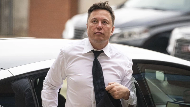 Ο Elon Musk ζήτησε από έφηβο να «ρίξει» Twitter λογαριασμό για $5,000!