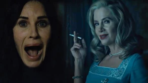 Η Courteney Cox νομίζει ότι είναι δαιμονισμένη στη νέα σειρά “Shining Vale” (ΒΙΝΤΕΟ)