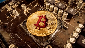 Η Intel το ρίχνει στο Bitcoin mining και ετοιμάζει ειδικά chips