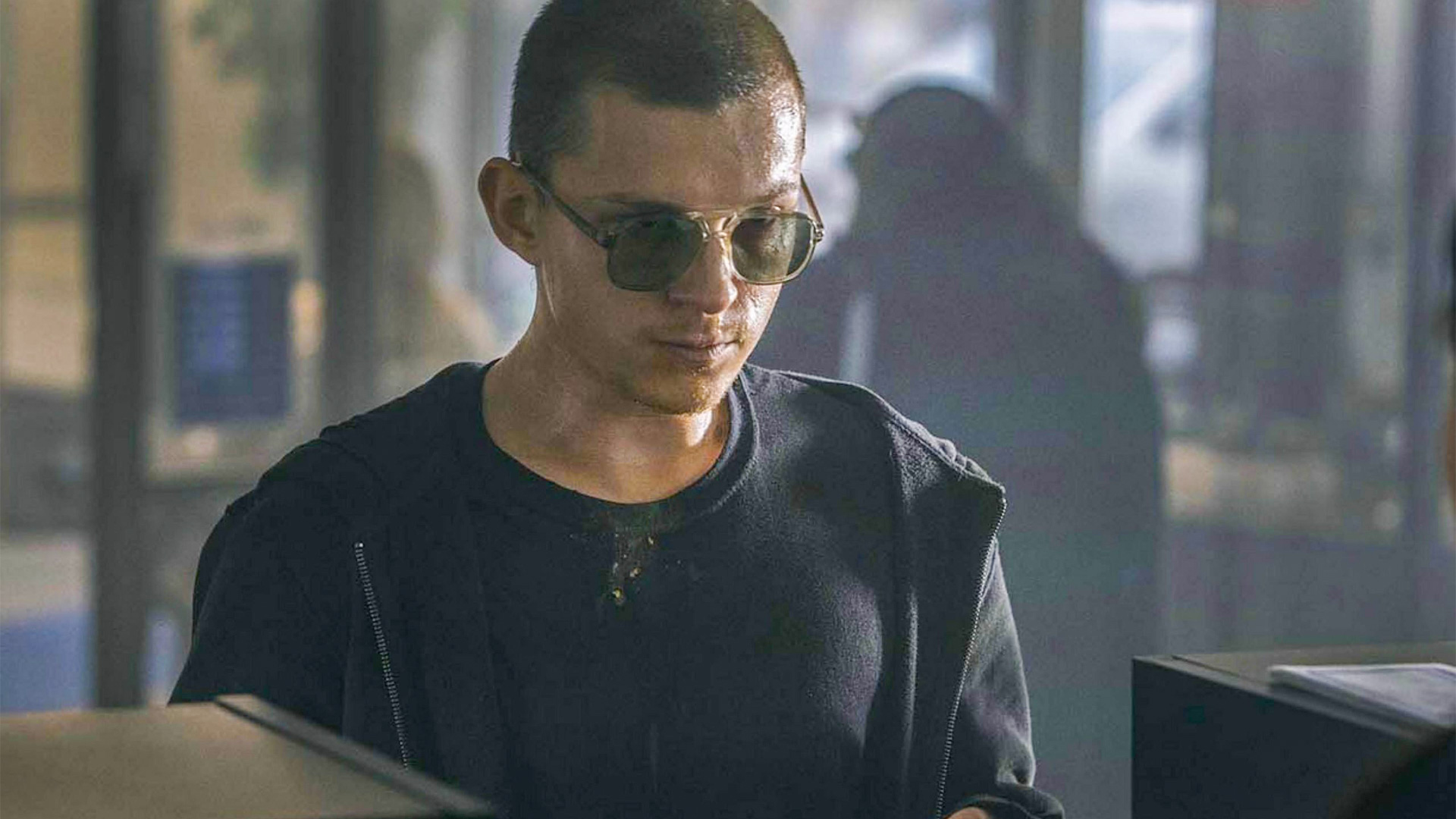 Ο Tom Holland παίζει τον πιο πολύπλοκο ρόλο της καριέρας του στη νέα σειρά της Apple
