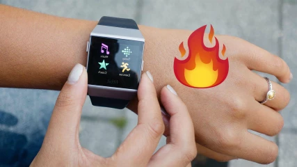 Fitbit: Ανάκληση Ionic smartwatches λόγω περιστατικών εγκαυμάτων