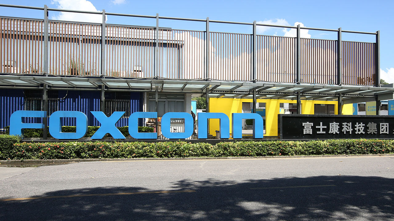 Νέα καραντίνα στην Κίνα κλείνει τη δεύτερη μεγαλύτερη βάση της Foxconn