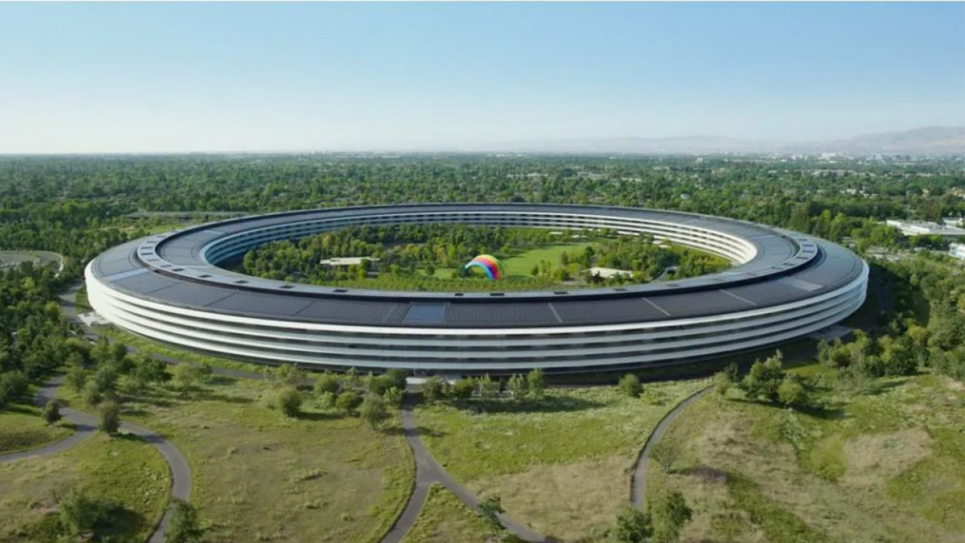 Εκκενώθηκε το Apple Park λόγω ύποπτου φακέλου με άγνωστη ουσία (ΕΙΚΟΝΑ+ΒΙΝΤΕΟ)