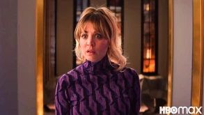 The Flight Attendant Season 2: Η Kaley Cuoco δεν είναι μια απλή αεροσυνοδός στο πρώτο trailer