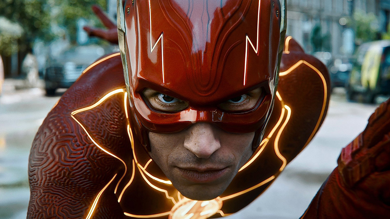 Ezra Miller: Σε τεντωμένο σχοινί το μέλλον του Flash - Κατέρρευσε πολλές φορές στα γυρίσματα