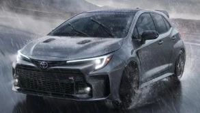 Η Toyota κυνηγά την Tesla στην αυτόνομη οδήγηση