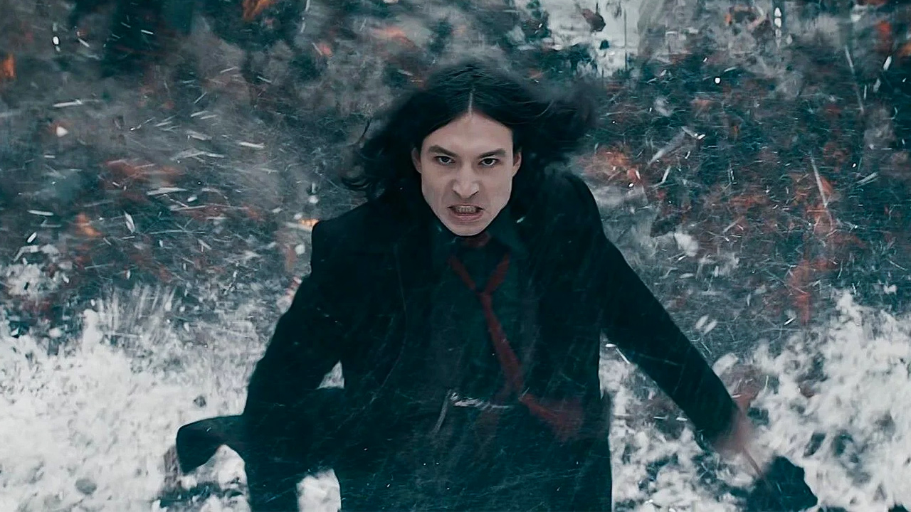 Ezra Miller: Τι συμβαίνει με το μέλλον του στα Fantastic Beasts και The Flash;