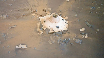 Άρης: Το ελικόπτερο της NASA εντόπισε τα συντρίμμια του κελύφους του Perseverance (ΕΙΚΟΝΕΣ)