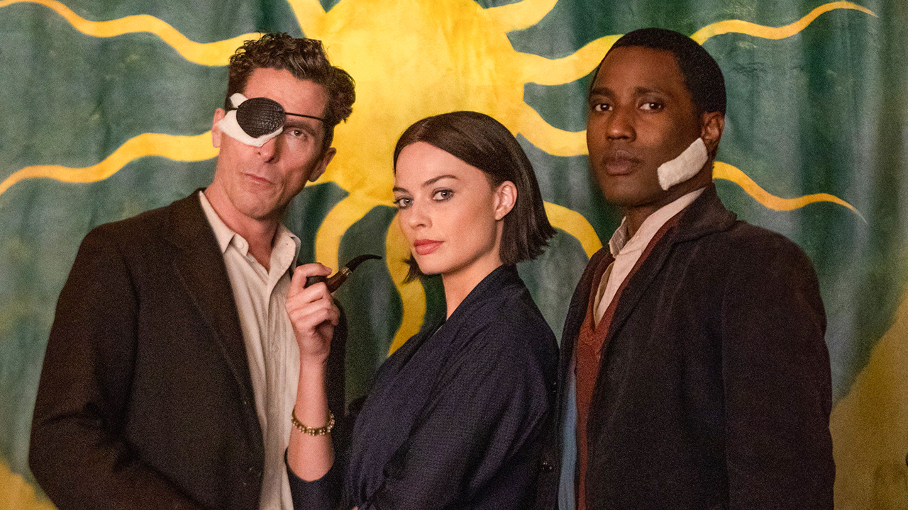 Margot Robbie, Christian Bale και J.D. Washington στη πρώτη ματιά στη νέα ταινία του David O. Russell (ΦΩΤΟ)