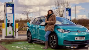 VW και BP θα εγκαταστήσουν χιλιάδες ταχυφορτιστές στην Ευρώπη