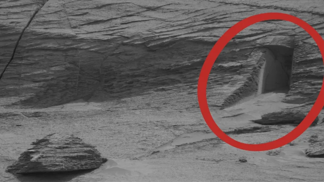 Η NASA βρήκε μία...πόρτα σε βράχο του Άρη (ΕΙΚΟΝΕΣ)