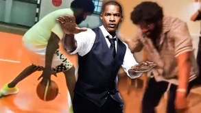 Ο Jamie Foxx γλεντάει σε εστιατόριο της Θεσσαλονίκης και παίζει «μπασκετάκι» στο γήπεδο της ΧΑΝΘ (ΒΙΝΤΕΟ)