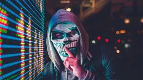 Ιταλική εταιρία χάκαρε Android και iOS χρήστες στην Ευρώπη για λογαριασμό κυβερνήσεων